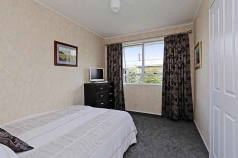 Photo of property in 229a Kenilworth Road, Mayfair, Hastings, 4122