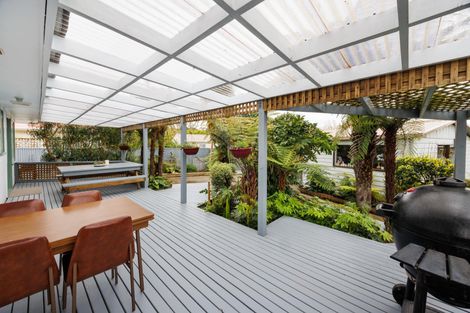 Photo of property in 24 Parkland Crescent, Terrace End, Palmerston North, 4410