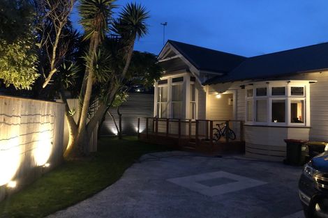 Photo of property in 122a Derwent Street, Island Bay, Wellington, 6023