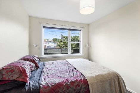 Photo of property in 3 Thames Street, Island Bay, Wellington, 6023