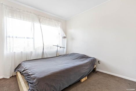 Photo of property in 15 Kayle Glen, West Harbour, Auckland, 0618