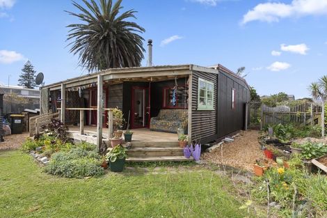 Photo of property in 5 Health Camp Road, Otaki Beach, Otaki, 5512