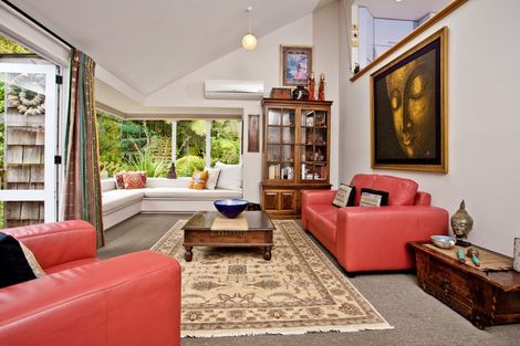 Photo of property in 154 Chelsea View Drive, Chatswood, Auckland, 0626