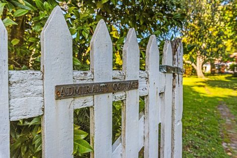 Photo of property in 13 Kauri Road, Waikanae, 5036