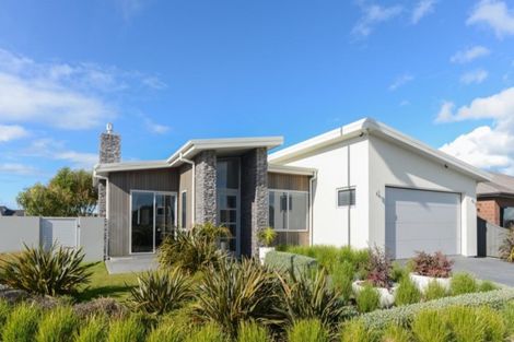 Photo of property in 80 Orotu Drive, Poraiti, Napier, 4112