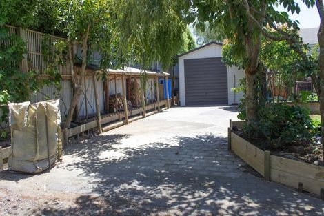 Photo of property in 84 Govett Avenue, Frankleigh Park, New Plymouth, 4310