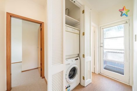 Photo of property in 4/204 Muritai Road, Eastbourne, Lower Hutt, 5013