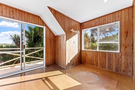 Photo of property in 35 Clinton Road, Tawharanui Peninsula, Matakana, 0986