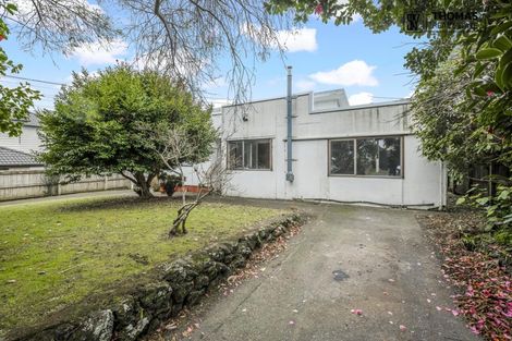 Photo of property in 18 Earlsworth Road, Mangere East, Auckland, 2024