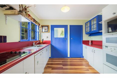 Photo of property in 27 Amundsen Grove, Stokes Valley, Lower Hutt, 5019