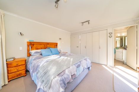 Photo of property in 40 Sunbrae Drive, Silverstream, Upper Hutt, 5019