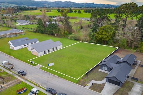 Photo of property in 28 Orchard Road, Greytown, 5712