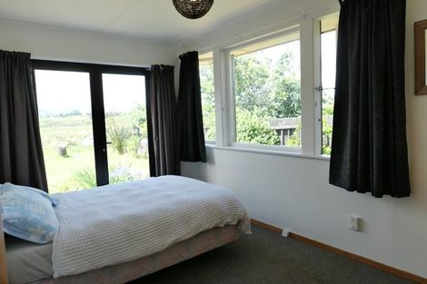 Photo of property in 48 Rutherford Drive, Waikanae Beach, Waikanae, 5036