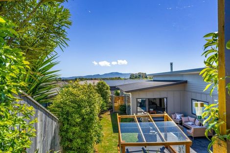 Photo of property in 7 Aqua Way, Paraparaumu, 5032