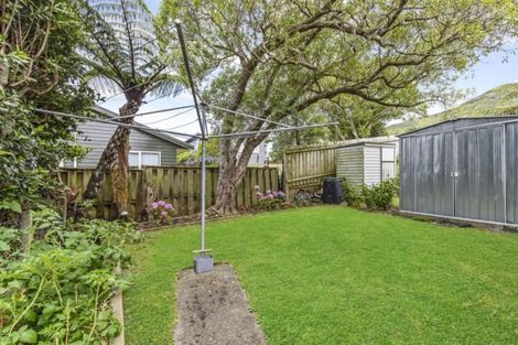 Photo of property in 11b Thurleigh Grove, Karori, Wellington, 6012
