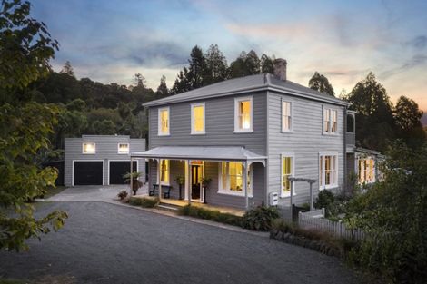 Photo of property in 859-863 West Coast Road, Oratia, Auckland, 0604