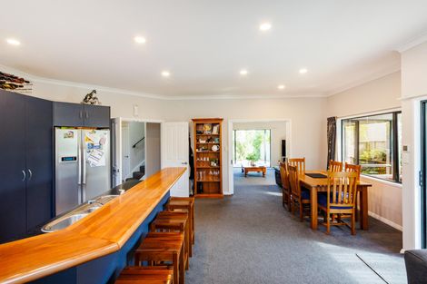Photo of property in 15 Silkwood Place, Fitzherbert, Palmerston North, 4410