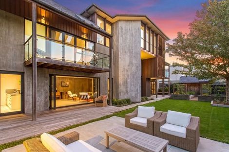 Photo of property in 3 Merivale Lane, Merivale, Christchurch, 8014