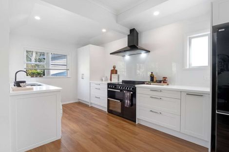 Photo of property in 14 Clapham Place, Whanganui East, Whanganui, 4500