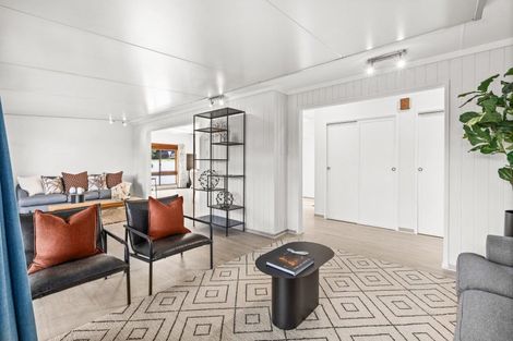 Photo of property in 2 Bale Place, Havelock North, 4130