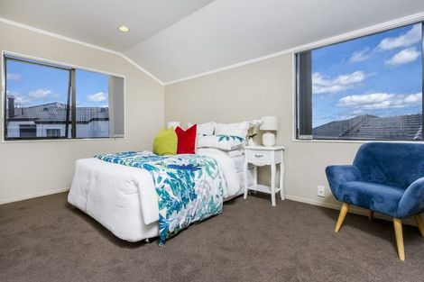 Photo of property in 5 Tornado Place, West Harbour, Auckland, 0618