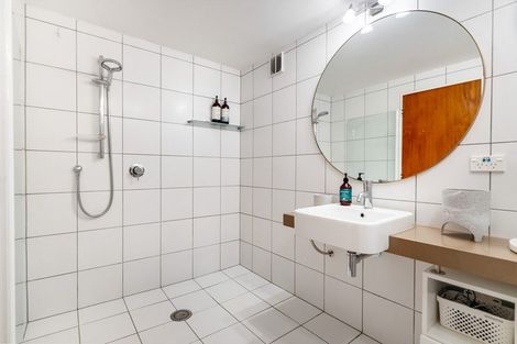 Photo of property in 74 Ranui Crescent, Khandallah, Wellington, 6035