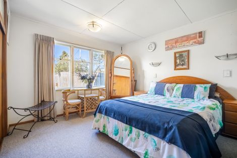 Photo of property in 16 Tomo Street, New Lynn, Auckland, 0600