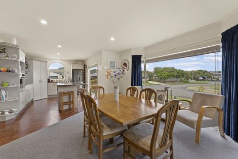 Photo of property in 38 Oak Crescent, Ashhurst, 4810