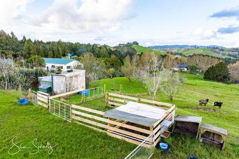 Photo of property in 105 Gorge Road, Maungaturoto, 0520