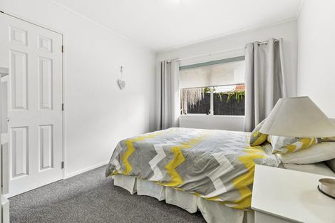 Photo of property in 24 Millstream Drive, Henderson, Auckland, 0610