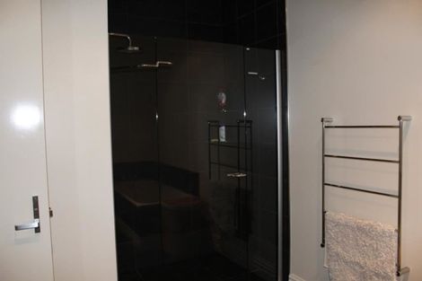 Photo of property in 2/49 Bond Street, Dunedin Central, Dunedin, 9016