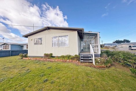 Photo of property in 67 Koputara Road, Himatangi Beach, Foxton, 4891
