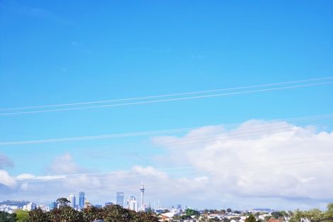 Photo of property in 2/6 Evan Street, Belmont, Auckland, 0622