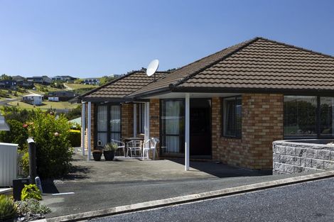 Photo of property in 4 Protea Drive, Cable Bay, 0420