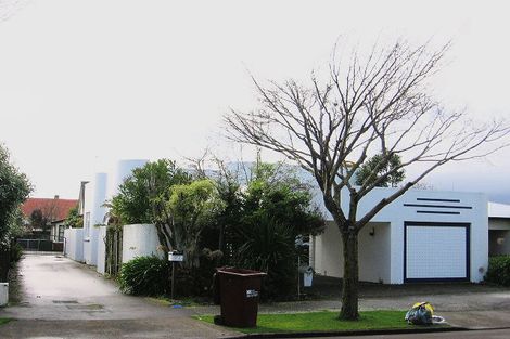 Photo of property in 27 Ake Ake Avenue, Hokowhitu, Palmerston North, 4410