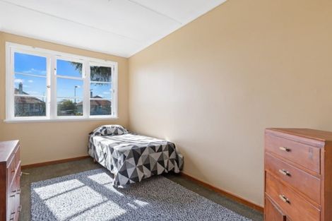 Photo of property in 44 Ross Crescent, Fairfield, Hamilton, 3214