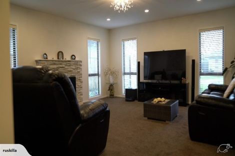 Photo of property in 12 Waitaki Way, Poraiti, Napier, 4112