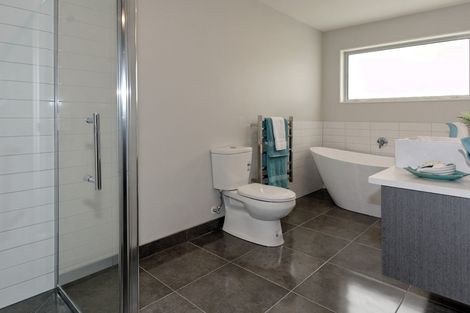 Photo of property in 1/44b Pleasant Road, Glen Eden, Auckland, 0602