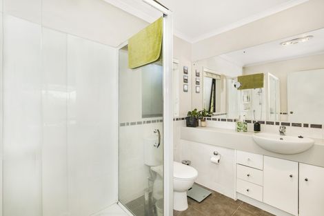 Photo of property in 11 Belfry Place, Wattle Downs, Auckland, 2103