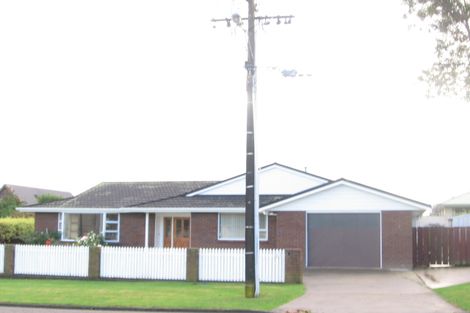 Photo of property in 27 Utauta Street, Waikanae, 5036
