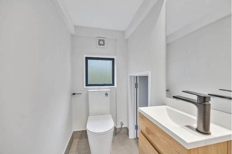 Photo of property in 25b Lavery Place, Sunnynook, Auckland, 0632