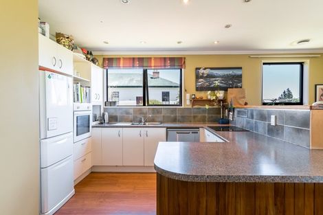 Photo of property in 35 Lauder-omakau Road, Omakau, 9376