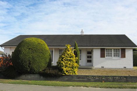 Photo of property in 15 Greenhurst Street, Sockburn, Christchurch, 8042
