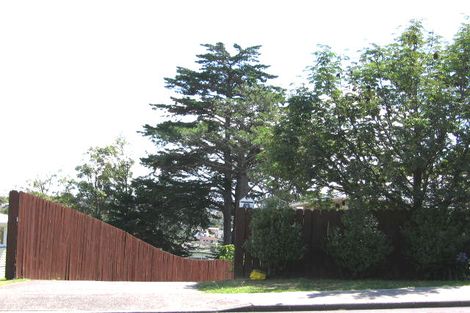 Photo of property in 2/83 Carlisle Road, Torbay, Auckland, 0632