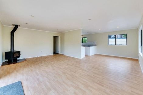 Photo of property in 12 Cemetery Road, Waiuku, 2123