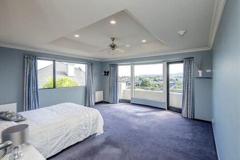 Photo of property in 47 Quadrant Heights, Paraparaumu, 5032