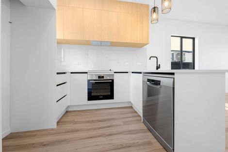 Photo of property in 16 Kiato Lane, Flat Bush, Auckland, 2019