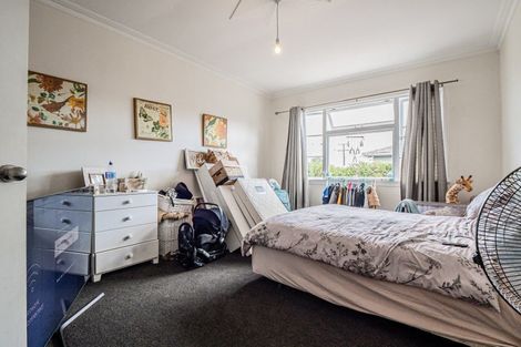 Photo of property in 15a Queens Road, Glen Avon, New Plymouth, 4312