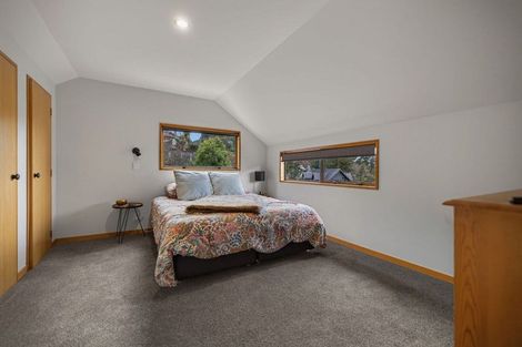 Photo of property in 4 Moss Lane, Sunshine Bay, Queenstown, 9300