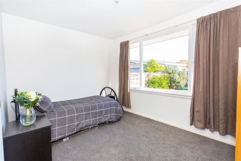 Photo of property in 5 Dunluce Place, Hornby, Christchurch, 8042